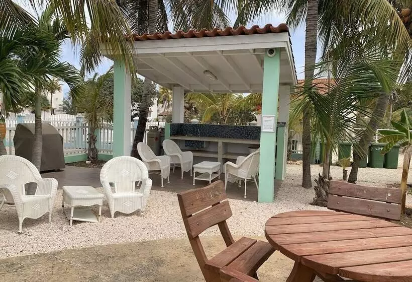 هتل Coral Paradise Resort
