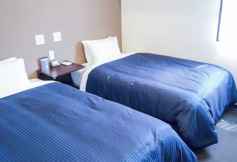 Hotelli Livemax Saitama Asaka Ekimae