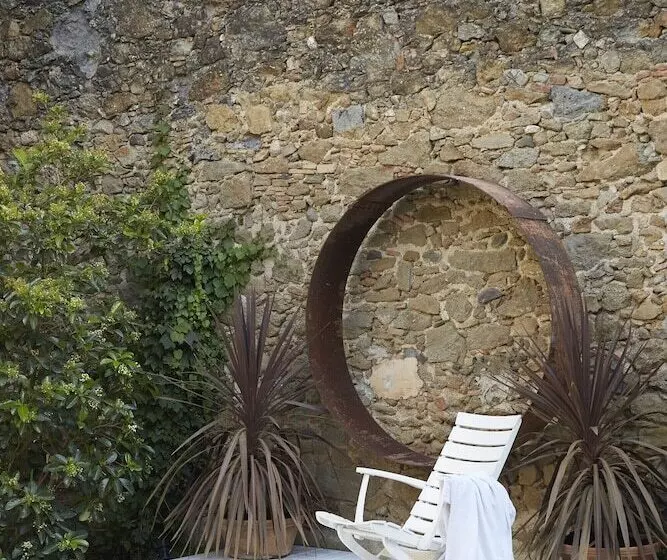 Hotelli Llimona Suites   Adults Only