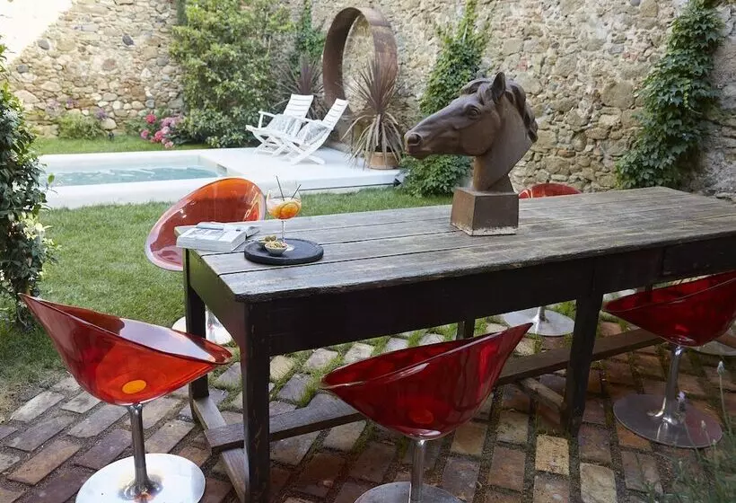 Hotelli Llimona Suites   Adults Only