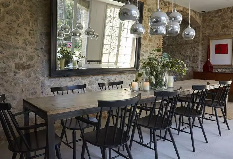 Hotelli Llimona Suites   Adults Only