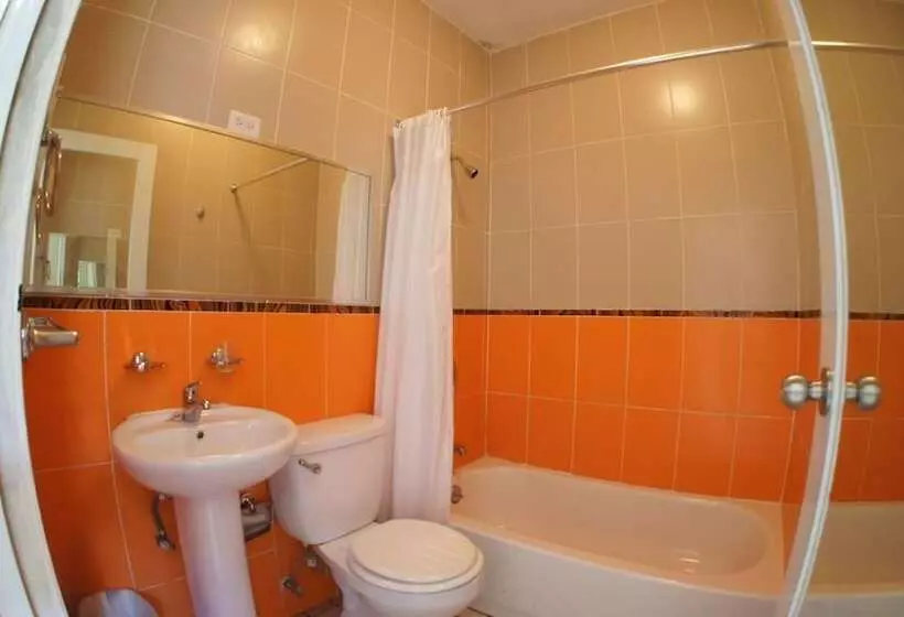 هتل Yukayeke Playa Resort