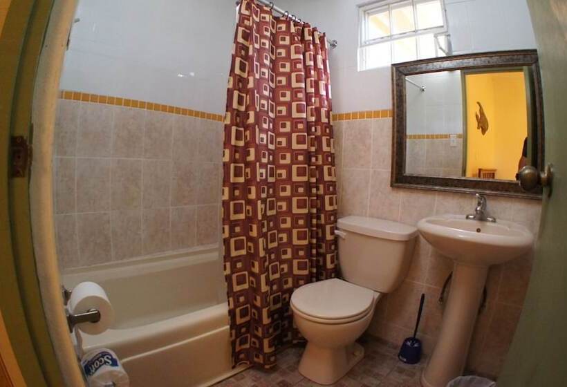 هتل Yukayeke Playa Resort