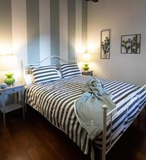 ベッドアンドブレックファースト Lo Schiaccianoci Bed&breakfast De Charme