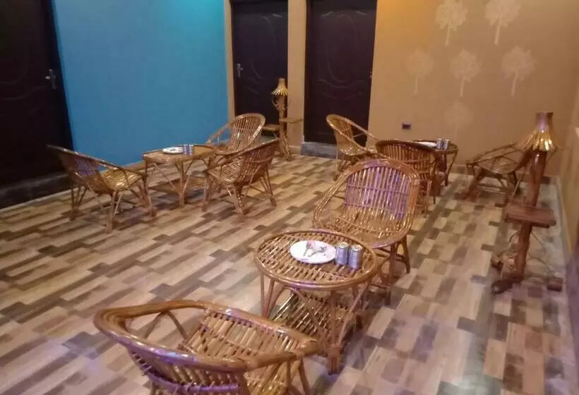 Nighut Hotel And Restaurant