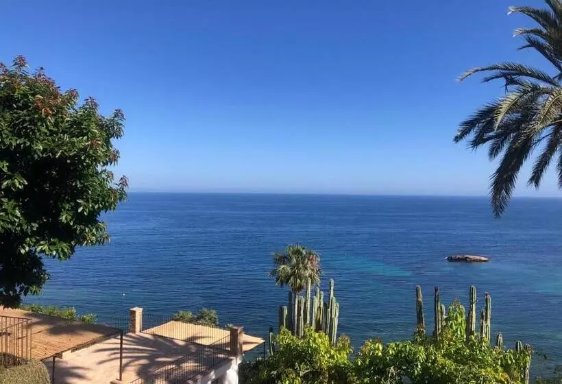 تختخواب و صبحانه El Jardin Botánico Villa Luz