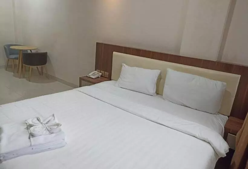 ホテル Morena Batam
