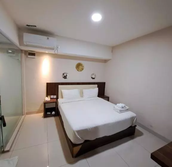 ホテル Morena Batam