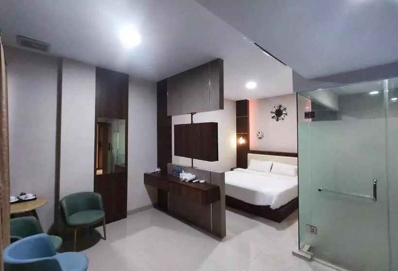 ホテル Morena Batam