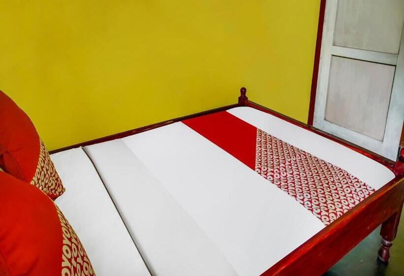 בית מלון כפרי Oyo Homes 90984 Kampung Wisata Ekologi Puspa Jagad