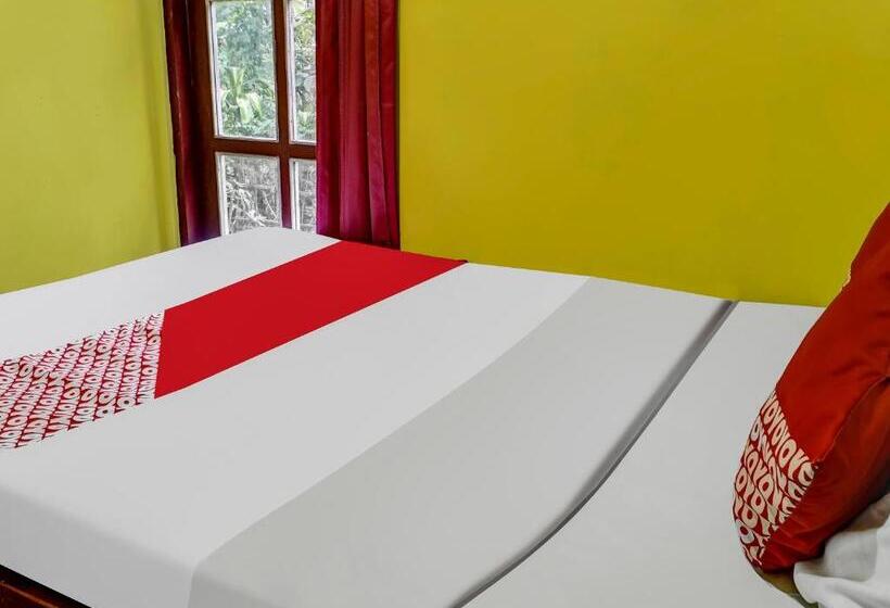 בית מלון כפרי Oyo Homes 90984 Kampung Wisata Ekologi Puspa Jagad