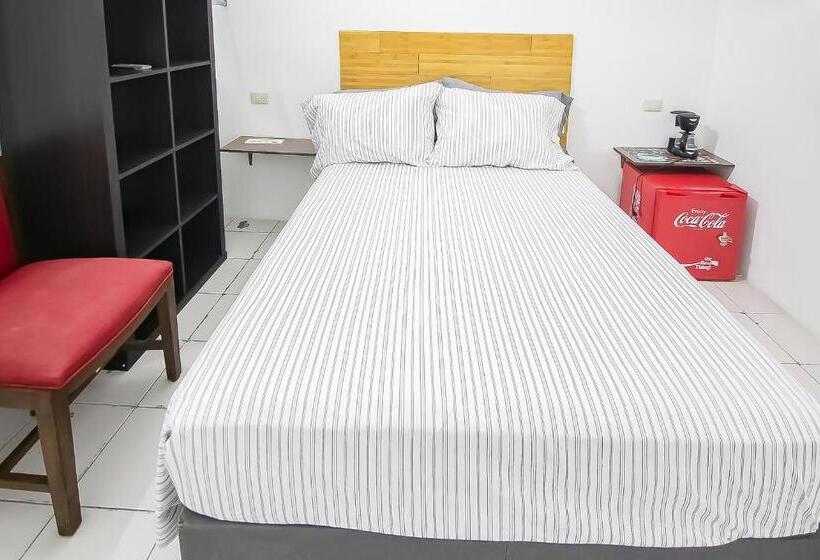 Otel Oyo  Plaza Las Torres