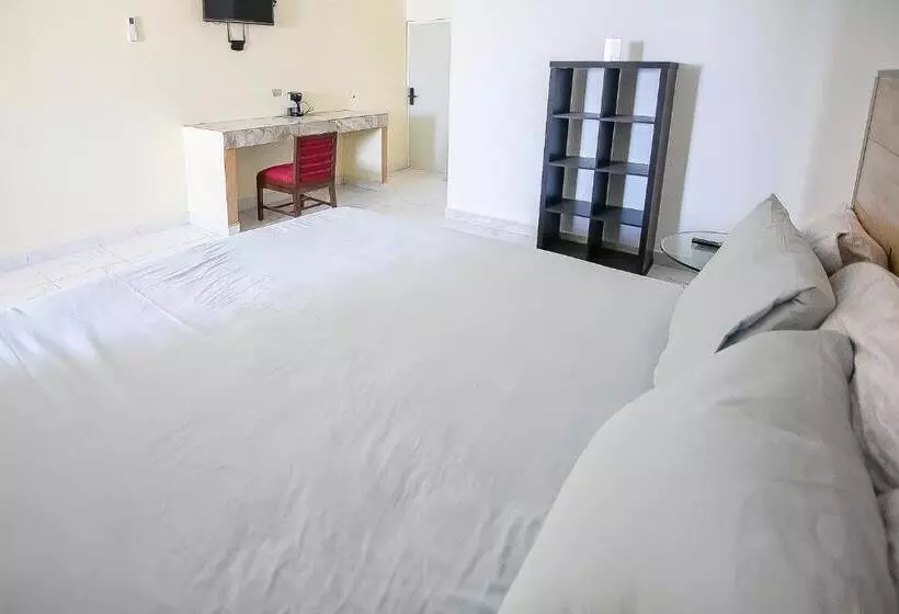 ホテル Oyo  Plaza Las Torres