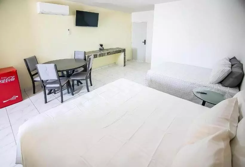 ホテル Oyo  Plaza Las Torres