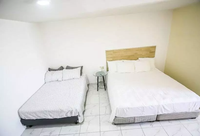 ホテル Oyo  Plaza Las Torres