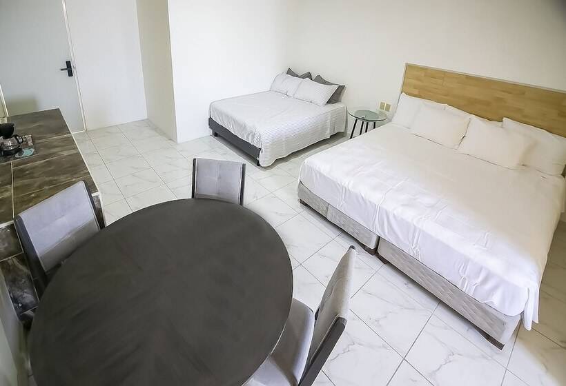 Otel Oyo  Plaza Las Torres