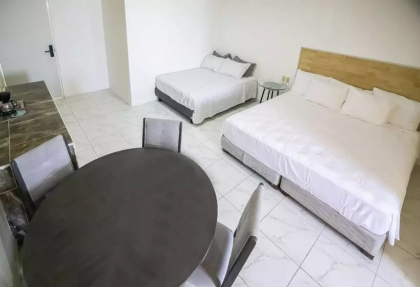 ホテル Oyo  Plaza Las Torres