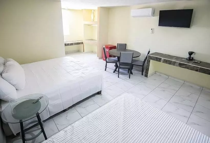 ホテル Oyo  Plaza Las Torres