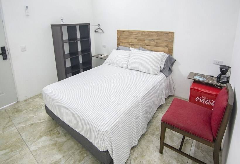 Otel Oyo  Plaza Las Torres