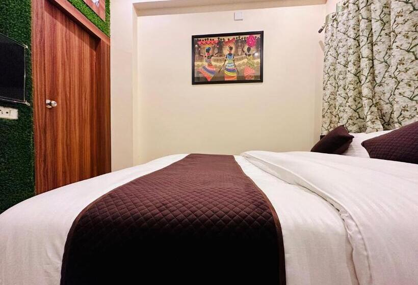 هتل The Galaxy Near Udaipur Airport