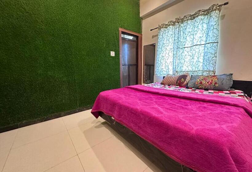 هتل The Galaxy Near Udaipur Airport