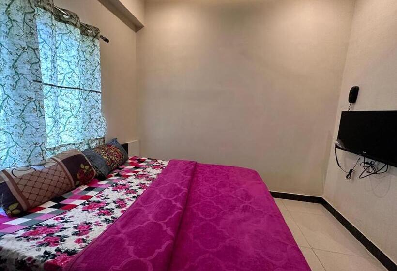 هتل The Galaxy Near Udaipur Airport