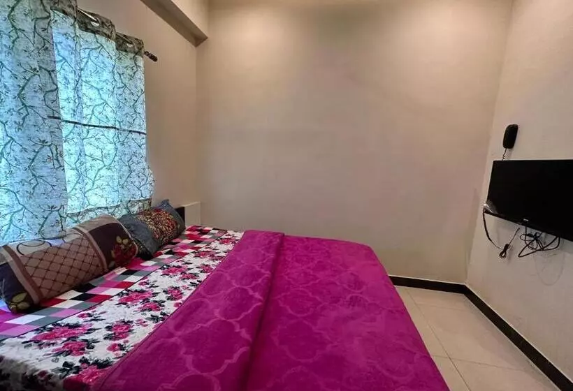 ホテル The Galaxy Near Udaipur Airport