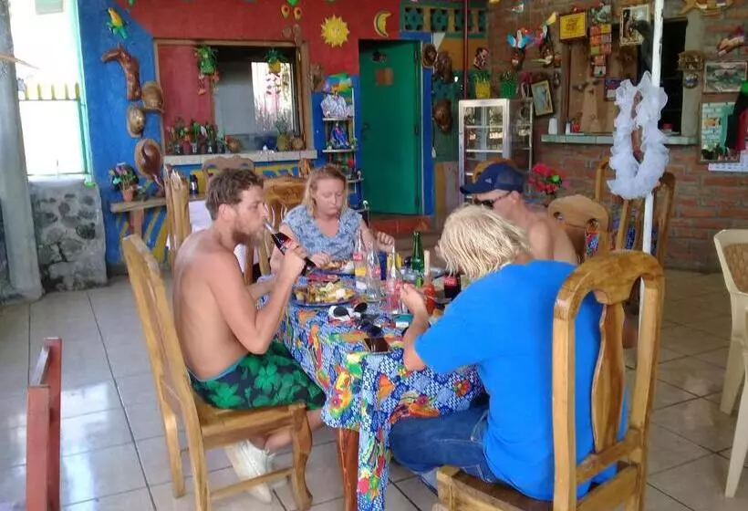 پانسیون Hostal Maria