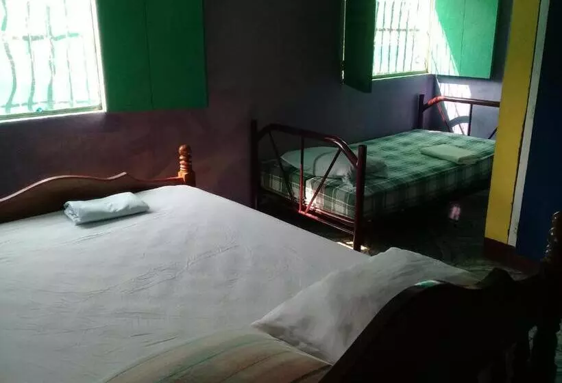 پانسیون Hostal Maria