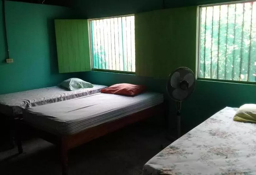 پانسیون Hostal Maria