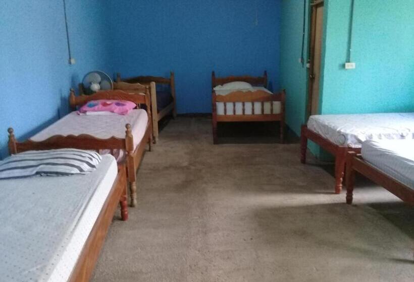 پانسیون Hostal Maria