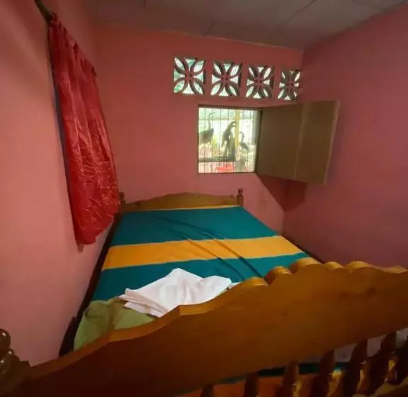 پانسیون Hostal Maria