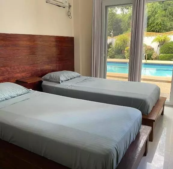 Retkeilymaja Elicon Suites