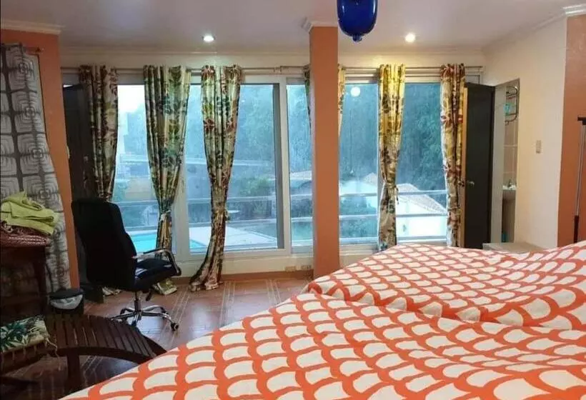 Retkeilymaja Elicon Suites