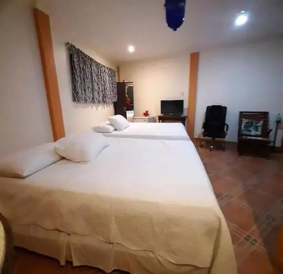 Retkeilymaja Elicon Suites