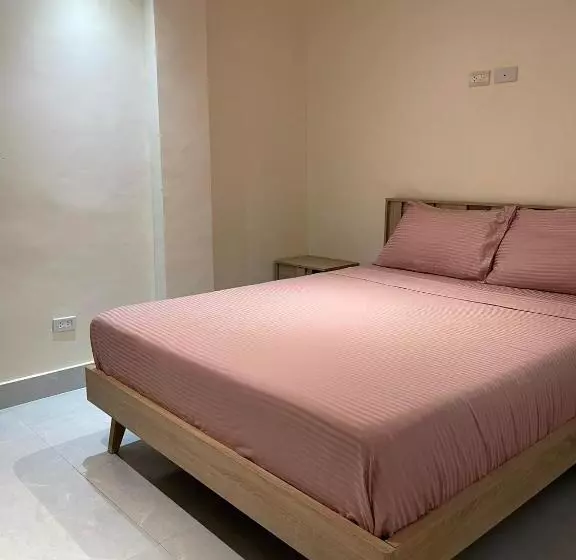 Retkeilymaja Elicon Suites