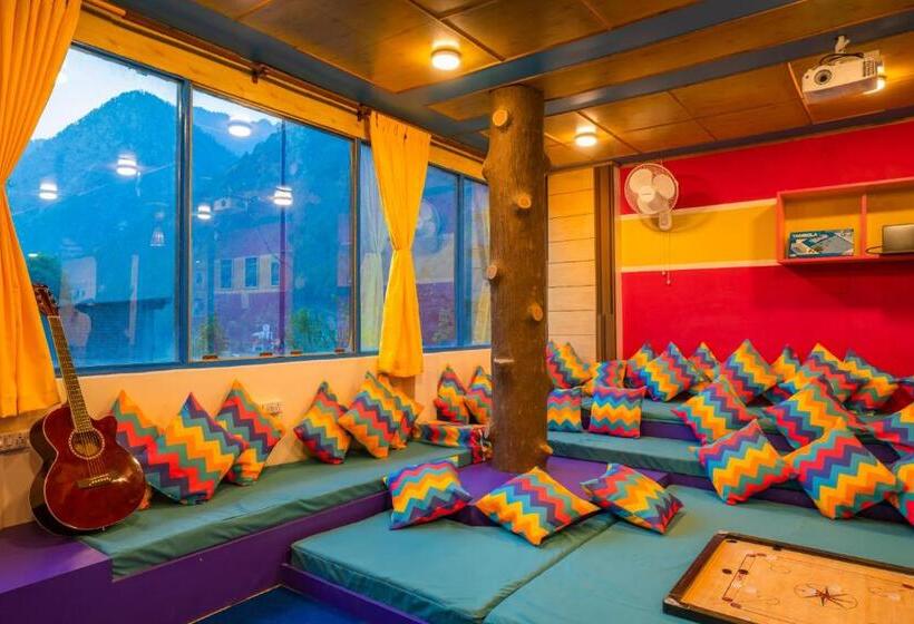 호스텔 Gostops Kasol