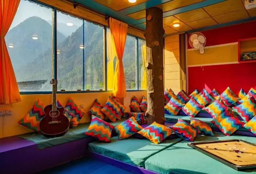 ユースホステル Gostops Kasol