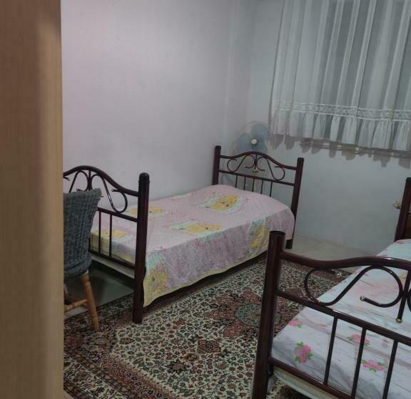 تختخواب و صبحانه Villa