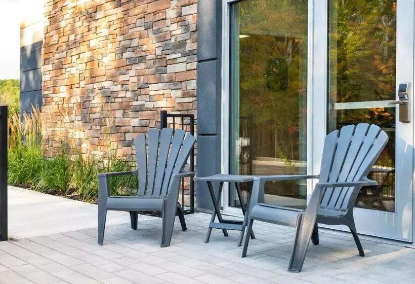 هتل Fairfield By Marriott Inn & Suites North Bay