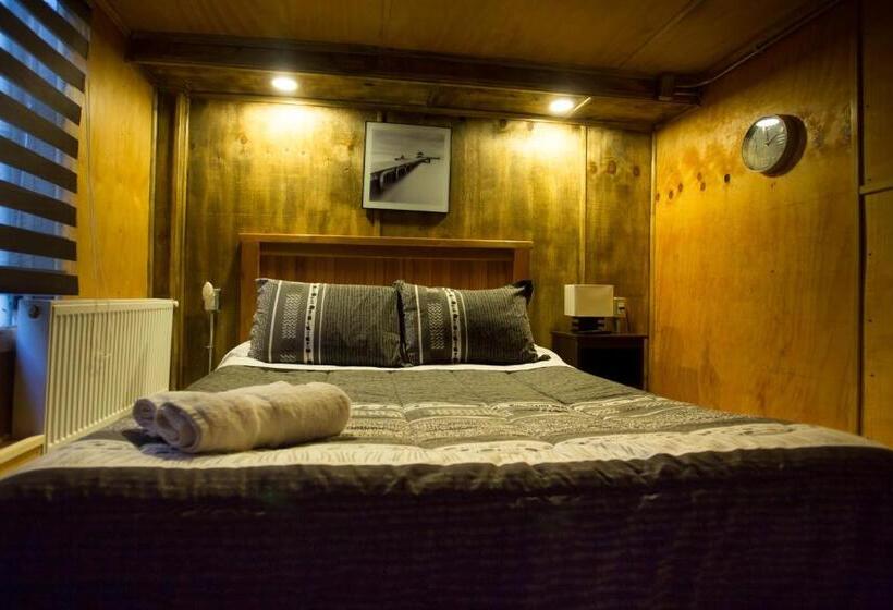 Hotel Low Cost Y Restaurant Colón