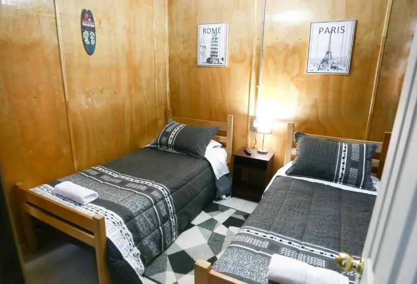 Hotel Low Cost Y Restaurant Colón