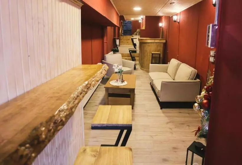 هتل Low Cost Y Restaurant Colón