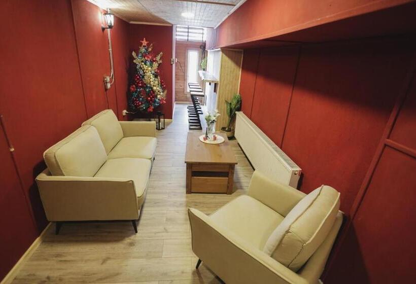 Hotel Low Cost Y Restaurant Colón