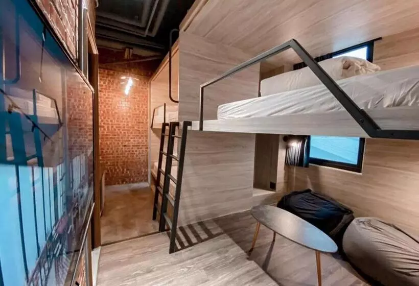 هاستل Leisure Chiayi