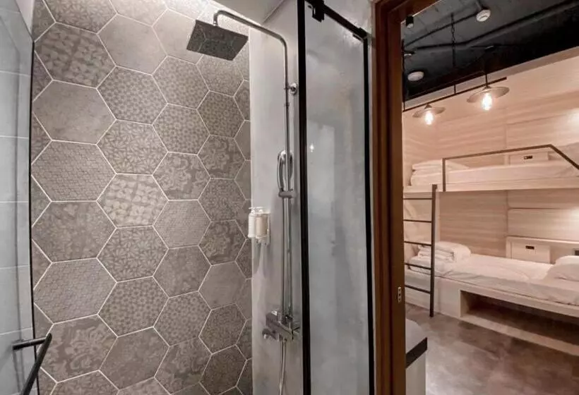 هاستل Leisure Chiayi