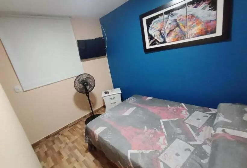 ペンション Hostal Avanza