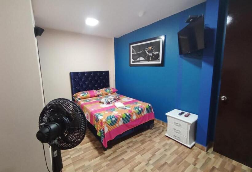 Pension (Hôtel basse catégorie) Hostal Avanza