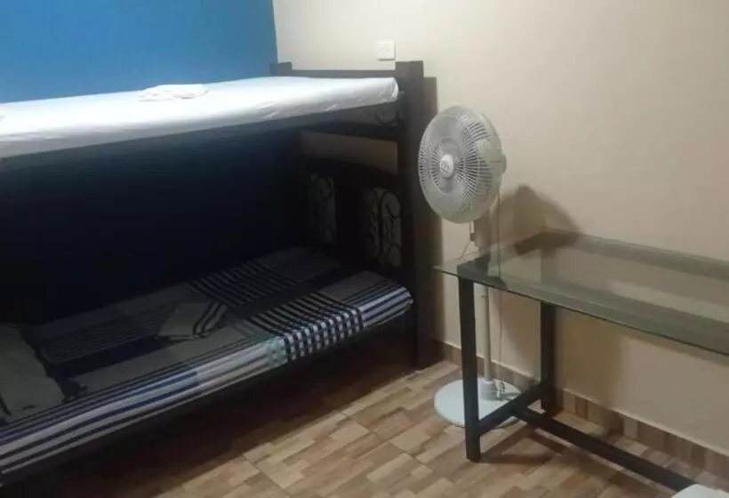 ペンション Hostal Avanza