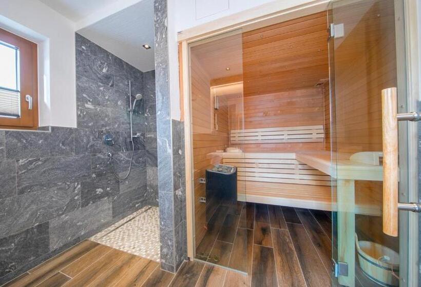 リゾートホテル Nationalpark Chalets Neukirchen